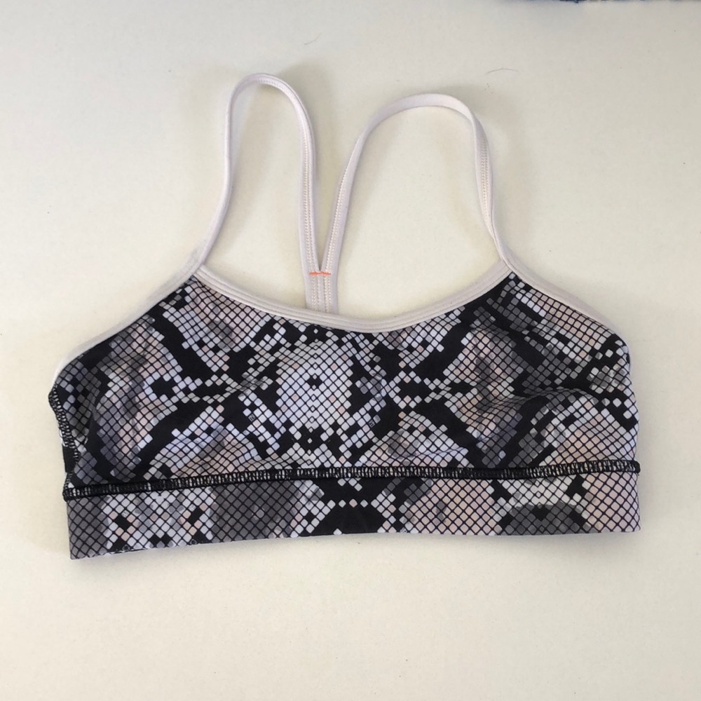 Lululemon Y sport bra